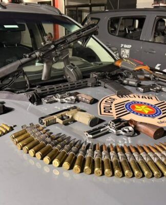 Homem é preso com arsenal de guerra em pousada de Caraguatatuba (SP)