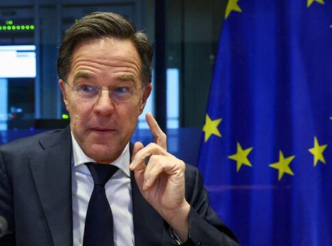 Chefe da Otan diz que Europa não tem capacidade de se defender sem os EUA