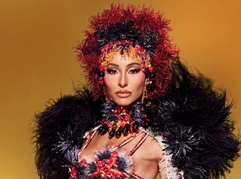 Sabrina Sato com sua fantasia para o ensaio técnico da Gaviões