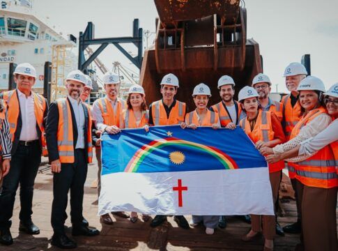 Raquel Lyra no porto de Suape