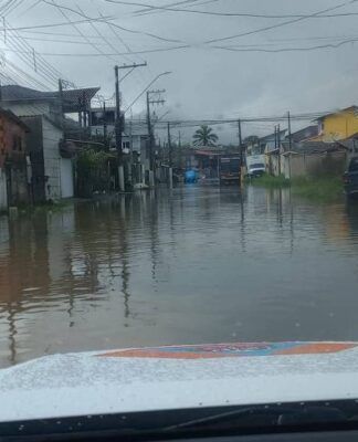 Imagem dos alagamentos nas ruas de Ubatuba-SP no dia 4/1/2026