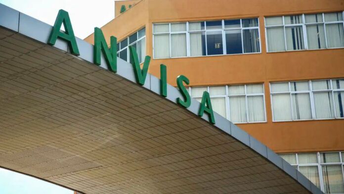Anvisa proíbe venda de leite condensado e dois suplementos