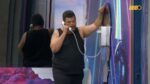 BBB 26: Babu Santana atende Big Fone e recebe pulseira prateada