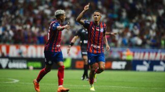 Luciano Juba comemora gol na goleada do Bahia sobre o Barcelona de Ilhéus, pelo Baiano (Foto: Letícia Martins/EC Bahia)