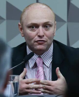 Moraes concede regime semiaberto a hacker que invadiu sistema do CNJ