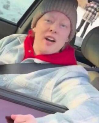 Mulher tentou acalmar agente dos EUA antes de ser morta: “Está tudo bem, cara”