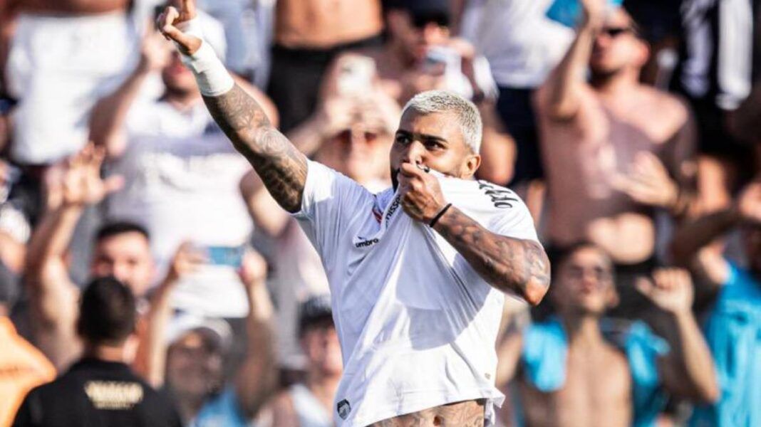 Gabigol, do Santos, comemora gol contra o Novorizontino pelo Paulistão 2026