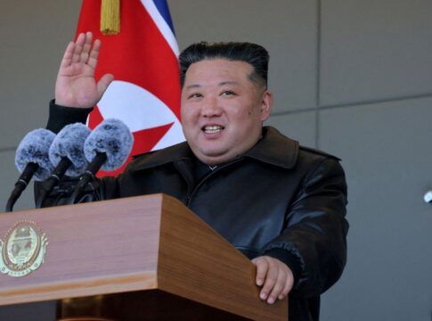 Partido governista da Coreia do Norte reelege Kim Jong Un como secretário-geral