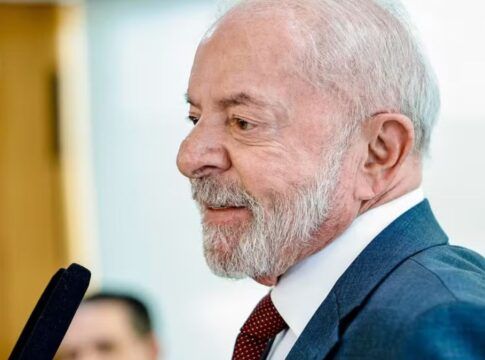 Lula defende comércio em moeda local com Índia