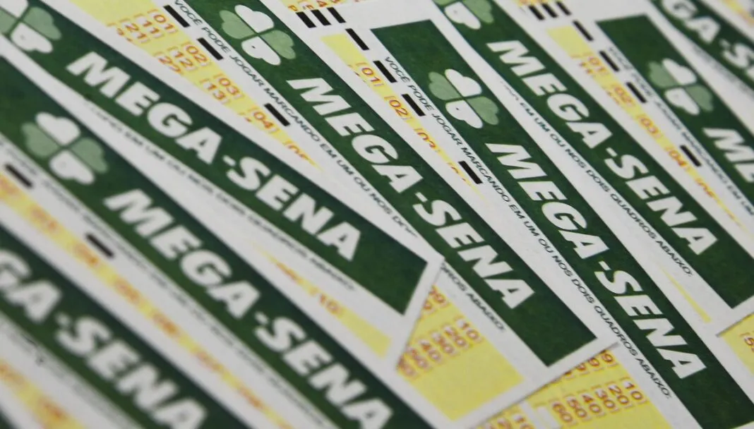 Bilhetes da Mega-Sena sobrepostos