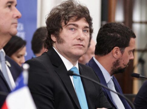 Milei declara torcida para a família Bolsonaro vencer eleição em 2026