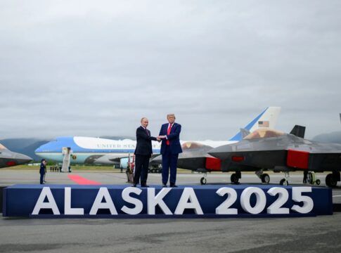 Encontro entre Donald Trump e Vladimir Putin no Alasca, em setembro de 2025