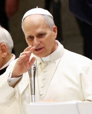 Papa Leão XIV pede paz e diálogo para Irã e Síria ante escalada de violência