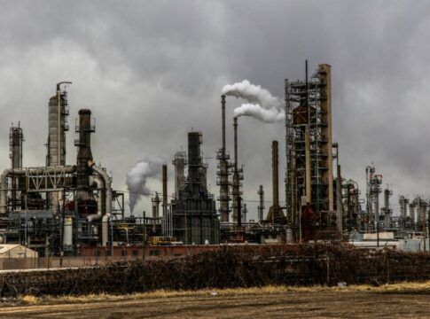 Uma refinaria de petróleo