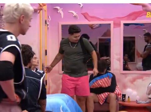 Pedro entra em quarto do BBB 26 alegando que estava com crise de ansiedade