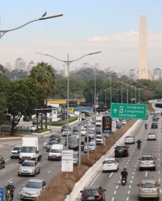 Rodízio de veículos volta a vigorar na cidade de São Paulo