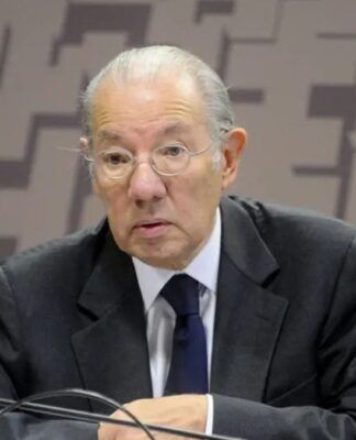 “A lei agora é a lei da selva, a lei do mais forte”, afirma ex-embaixador Rubens Barbosa