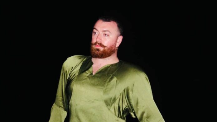 Cantor Sam Smith durante reveillón na Amazônia