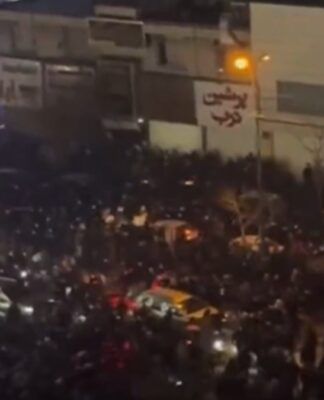 Protesto nas ruas de Teerã, capital do Irã