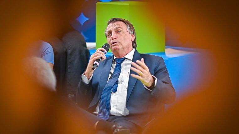 Jair Bolsonaro durante durante gravação do programa do PL Jovem