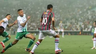 Ganso durante jogo contra o Juventude no Maracanã