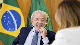 Lula dá entrevista à jornalista Daniela Lima