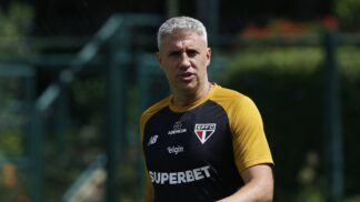 Hernán Crespo comanda treino do São Paulo