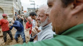 Lula sobrevoa Zona da Mata de MG e avalia estragos de chuvas