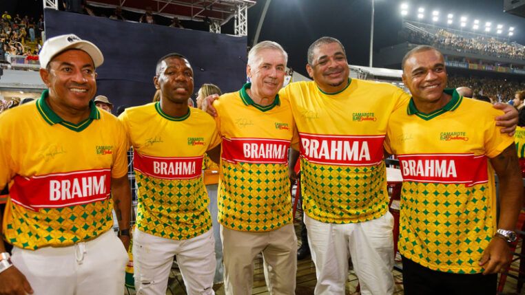 Júnior, Amaral, Ancelotti, Vampeta e Denílson no Camarote Bar Brahma (Divulgação/Brahma)
