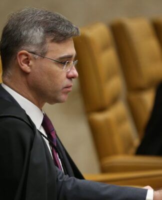 O ministro André Mendonça participa de julgamento no STF
