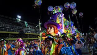 Carro que homenageia a cantora Rita Lee em desfile da Mocidade Independente de Padre Miguel na Sapucaí (Foto: Ricardo Moraes/Reuters)