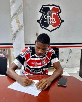 Corinthians negocia contratação de zagueiro do Santa Cruz