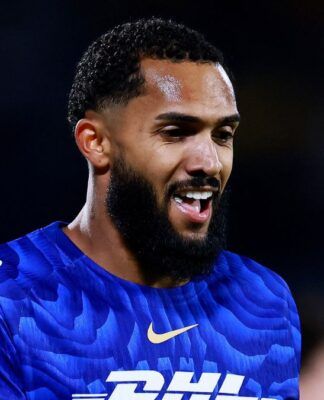 Ex-Flamengo entra no segundo tempo e busca virada no México