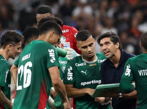 Abel ultrapassa ídolo e vira o 5º treinador mais longevo na história do país