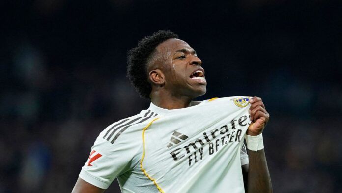 Vini embala nova sequência de jogos sem ser substituído na “Era Arbeloa”