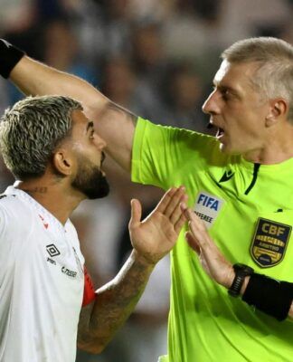 Erich Beting descreve questão da arbitragem como “complexa” e aponta entraves do VAR
