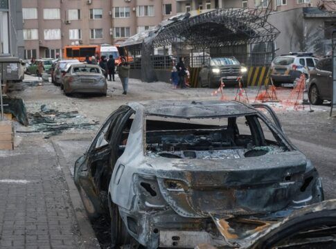 Ataques russos com drones matam quatro ucranianos, incluindo mãe e filho