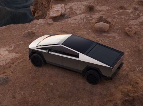 Como é e quanto custa o Tesla Cybertruck, veículo que matou motociclista em SP