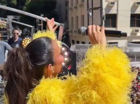 Ivete Sangalo comanda bloco no Rio de Janeiro