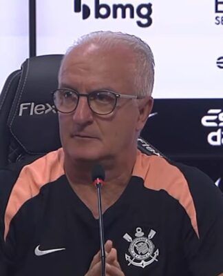 Dorival Júnior pede cautela no Corinthians após conquista da Supercopa do Brasil