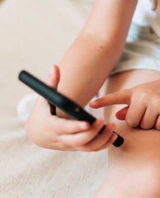 Unicef pede criminalização de conteúdos de IA que retratem abuso sexual infantil