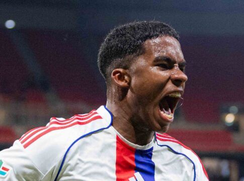 Com golaço de Endrick, Lyon vence o Laval e avança na Copa da França