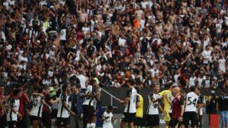 Corinthians comemora Supercopa Rei