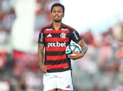 Corinthians fecha empréstimo sem custos de volante do Flamengo
