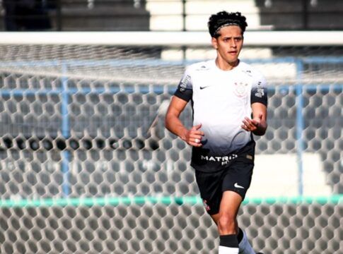 Corinthians acerta transferência de titular da Copinha para a Europa