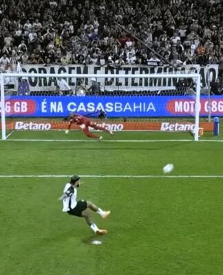 Memphis Depay conta detalhes antes de pênalti desperdiçado em derrota do Corinthians no Derby