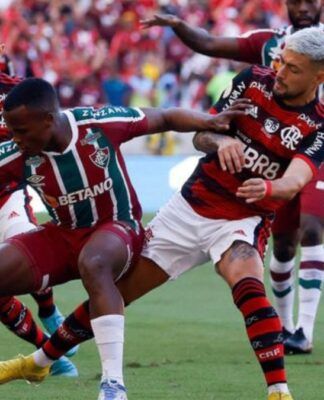 Arrascaeta e Jhon Arias