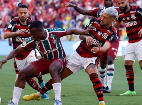 Arrascaeta e Jhon Arias