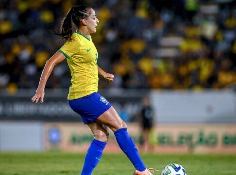 Volante volta à Seleção Brasileira após superar câncer raro