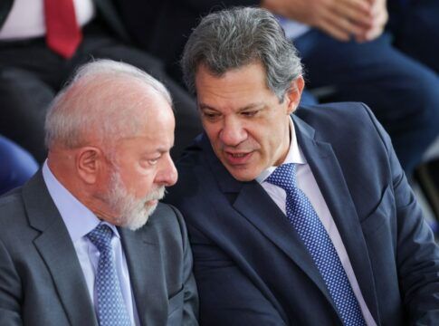 Lula pede para que Haddad fique mais tempo na Fazenda para finalizar projetos